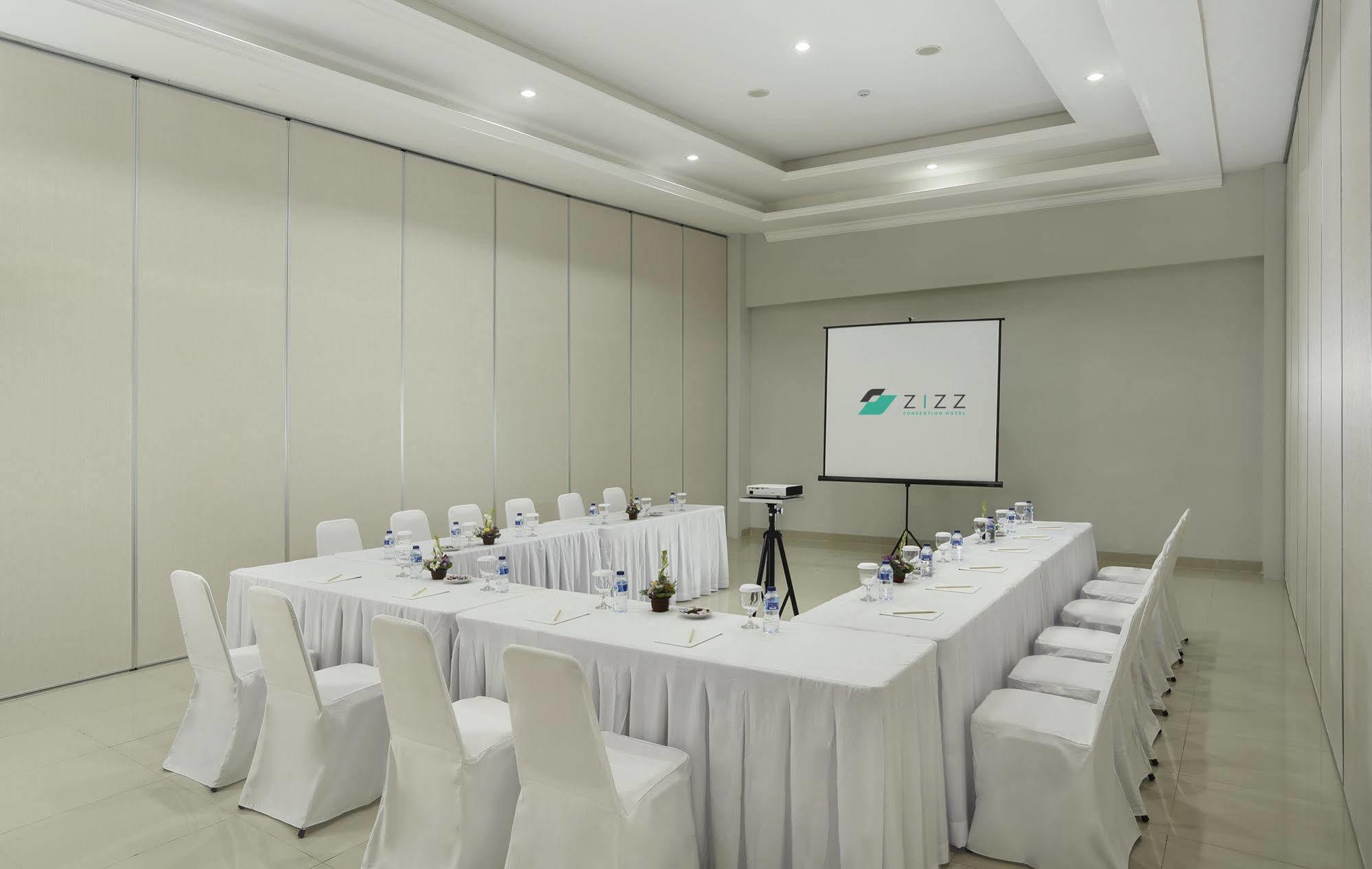 דנפסאר Zizz Convention Hotel מראה חיצוני תמונה